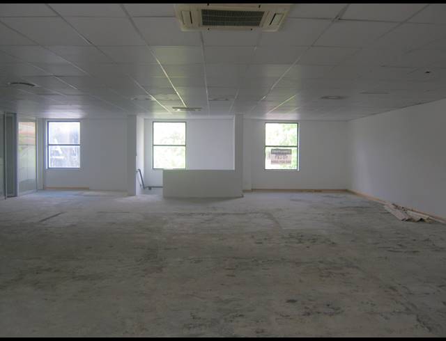 345M² OFFICE TO LET IN SOMERSET WEST CENTRAL